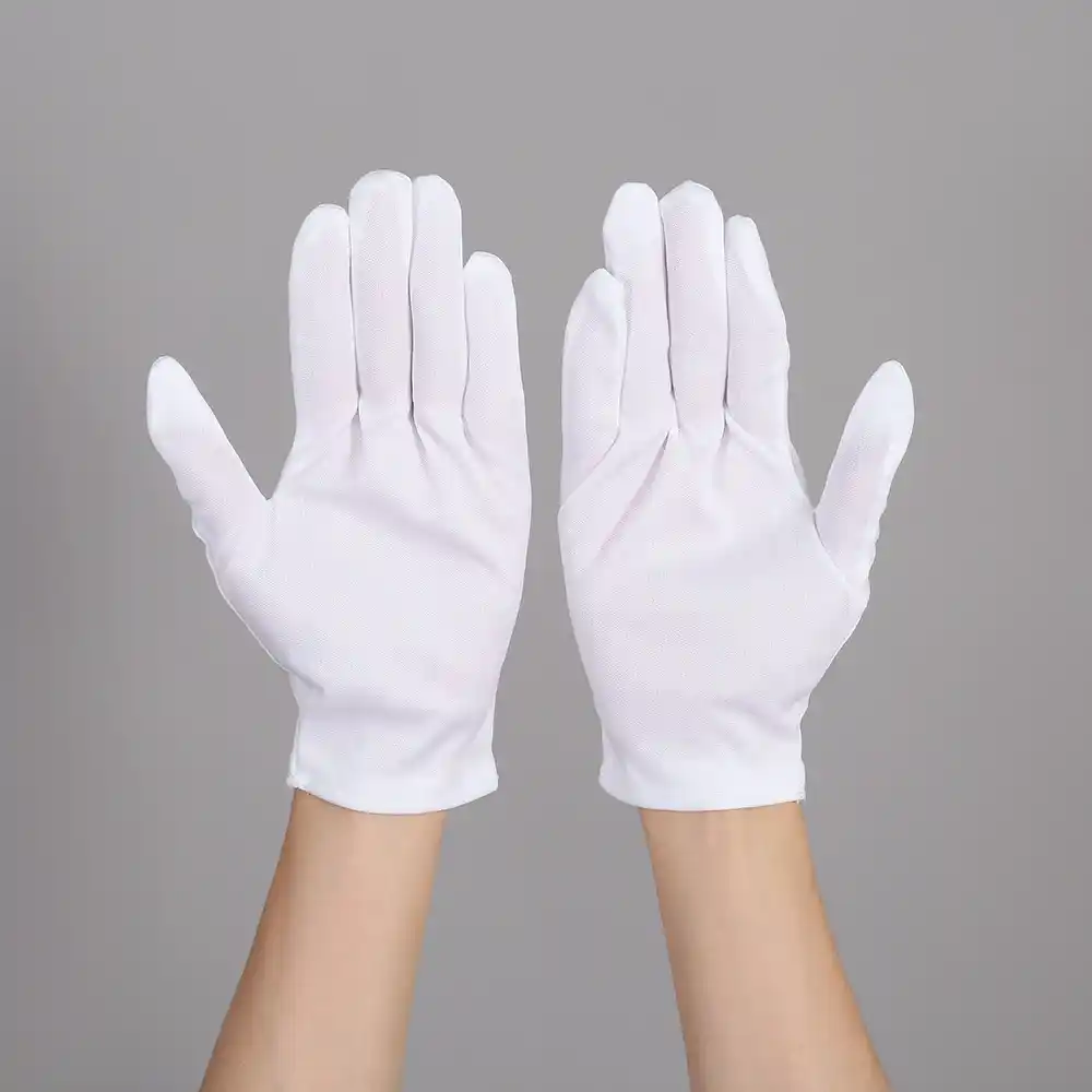 Polyester gloves.